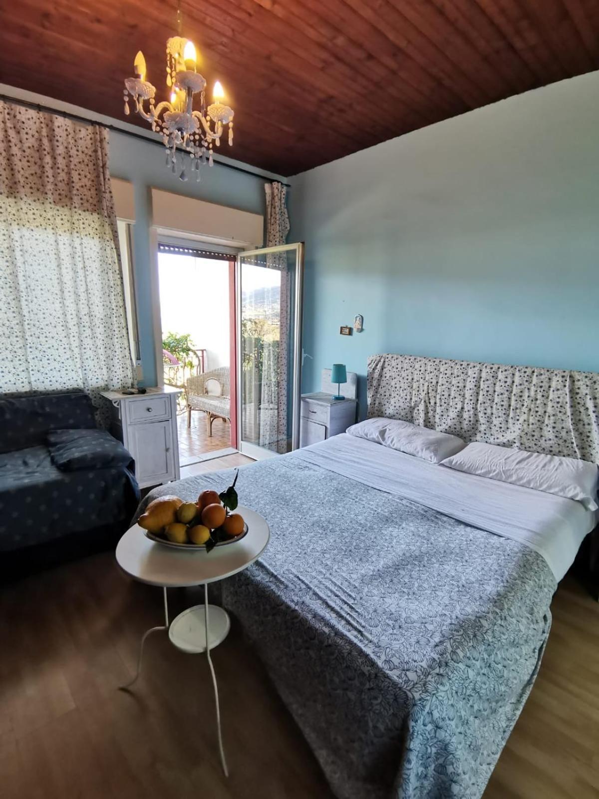 B&B Xenia Пати Екстериор снимка