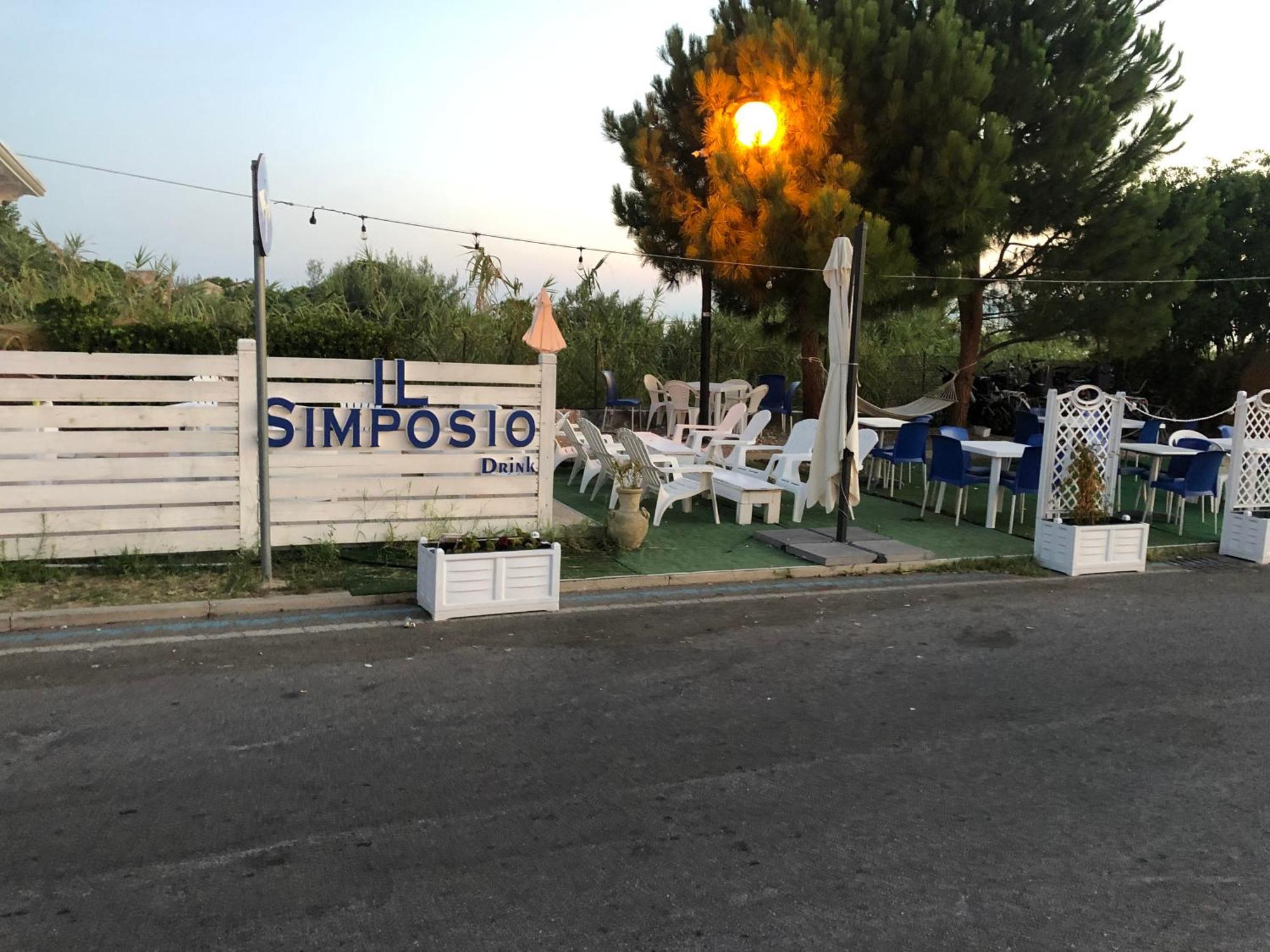 B&B Xenia Пати Екстериор снимка