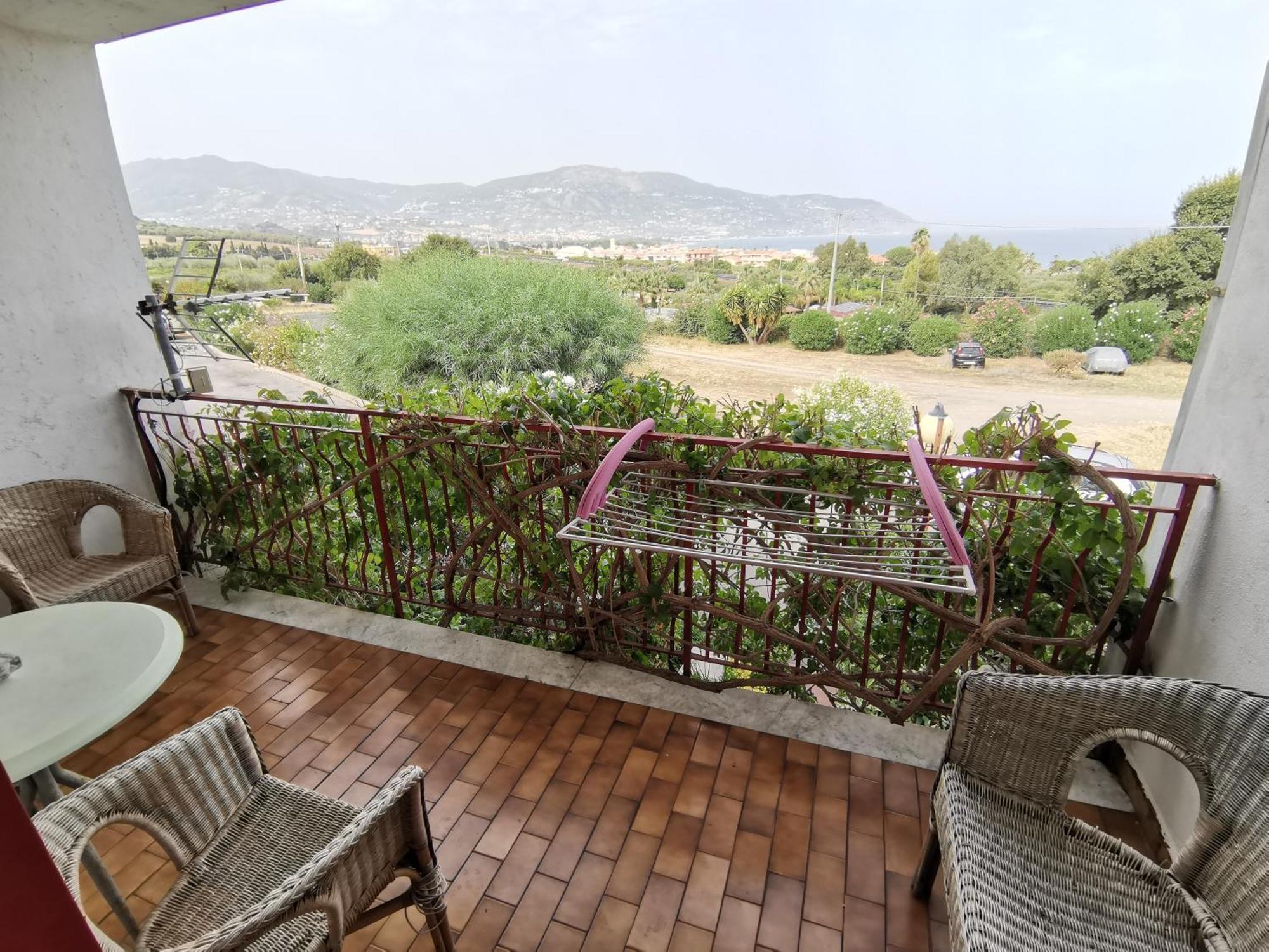 B&B Xenia Пати Екстериор снимка
