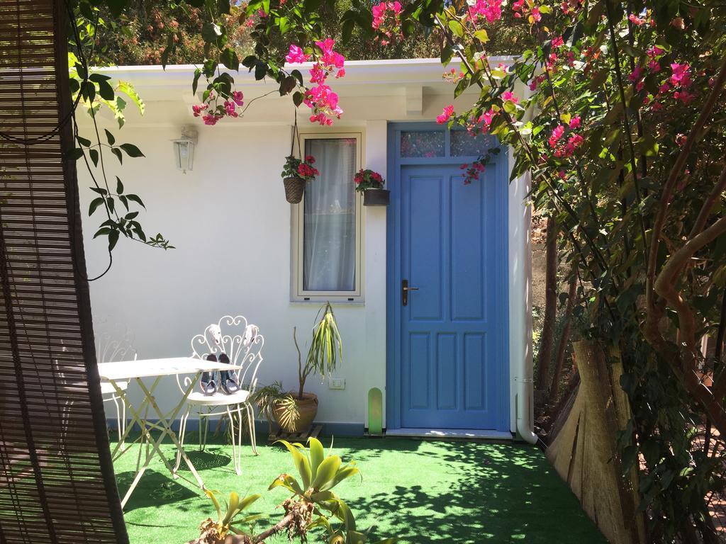 B&B Xenia Пати Екстериор снимка