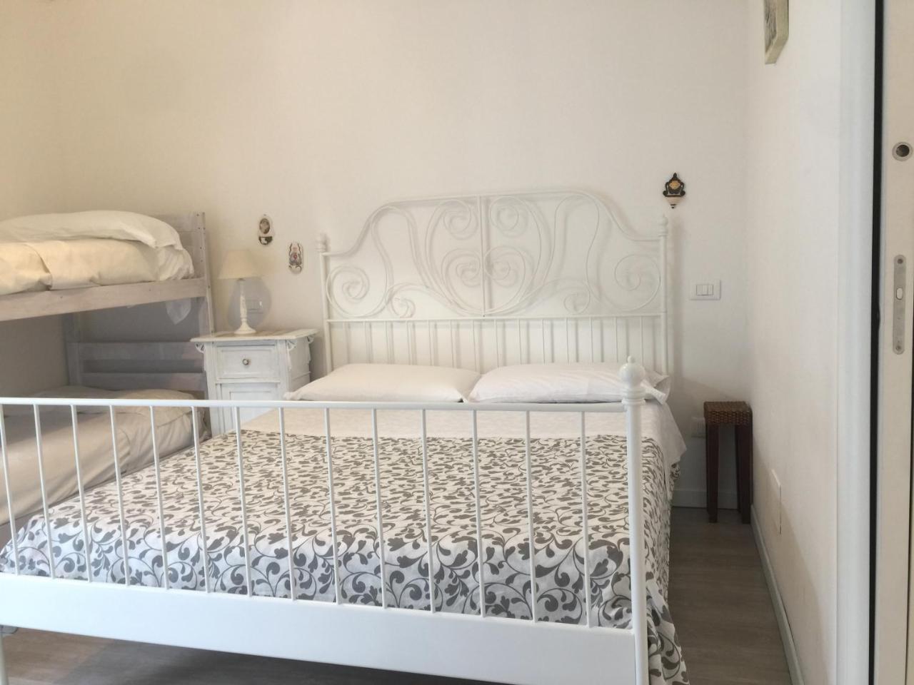 B&B Xenia Пати Екстериор снимка