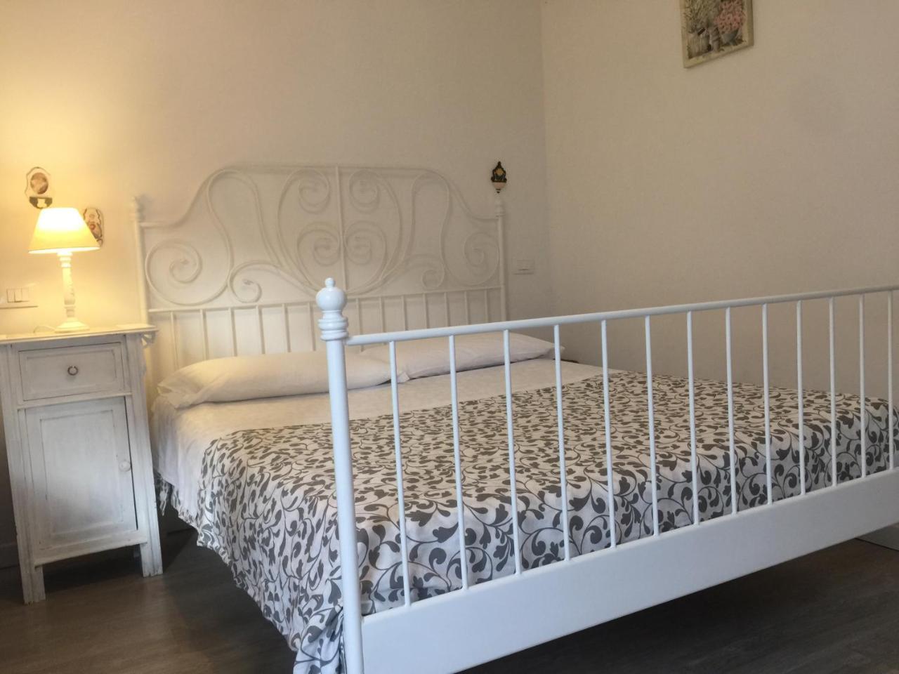 B&B Xenia Пати Екстериор снимка